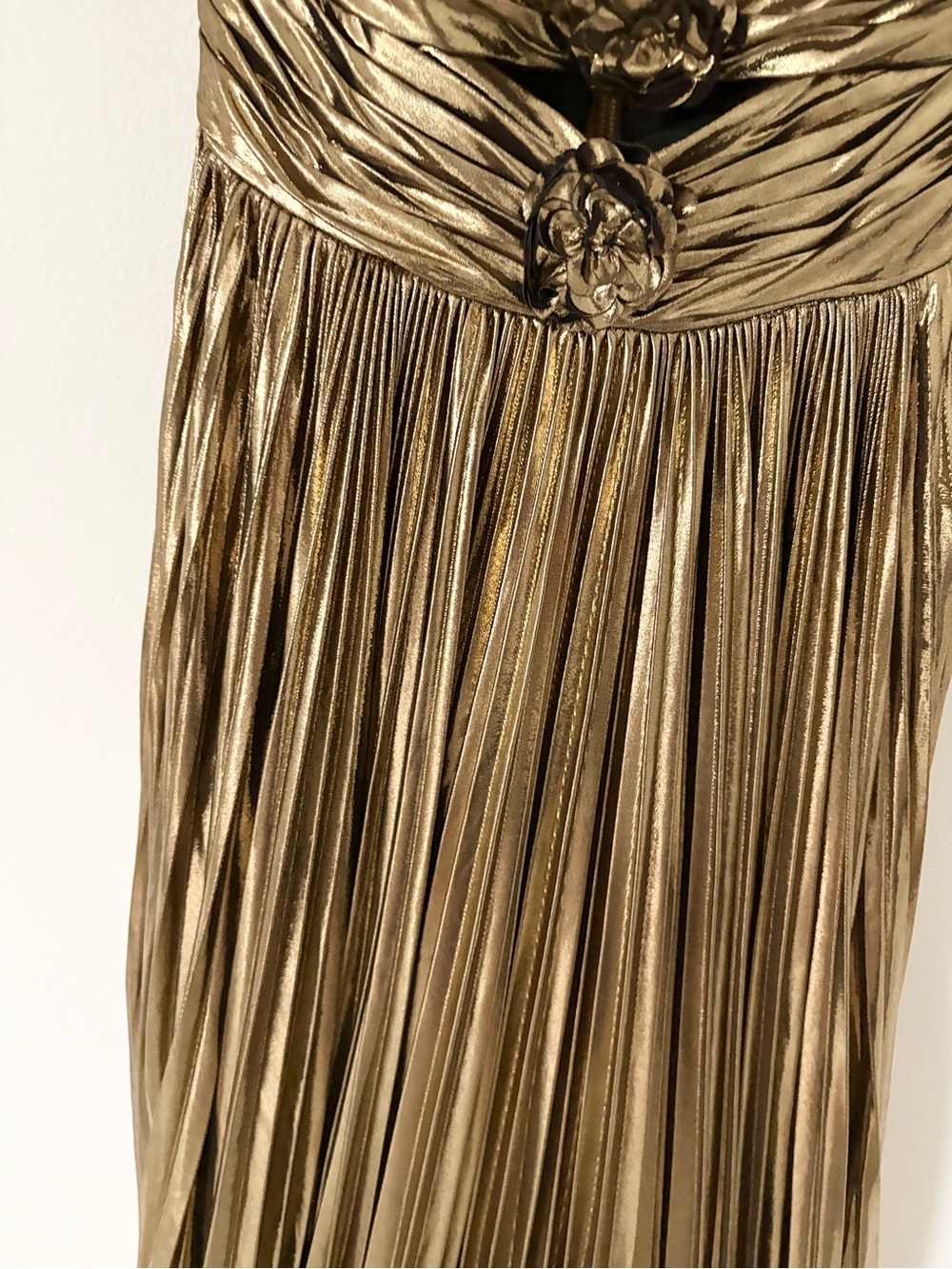 JOVANI Gold Metallic Pleated Strapless Floral Cut Out Prom Gown 42335 Size 0 - Picture 10 of 14